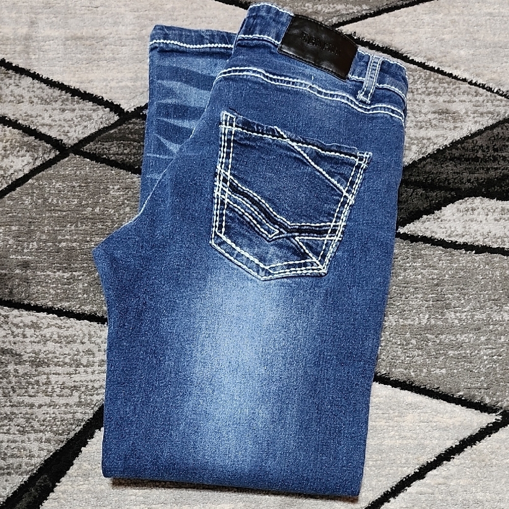ENCRYPTED EMBROIDERED STRAIGHT LEG SLIM-FIT SHORT DENIM JEAN